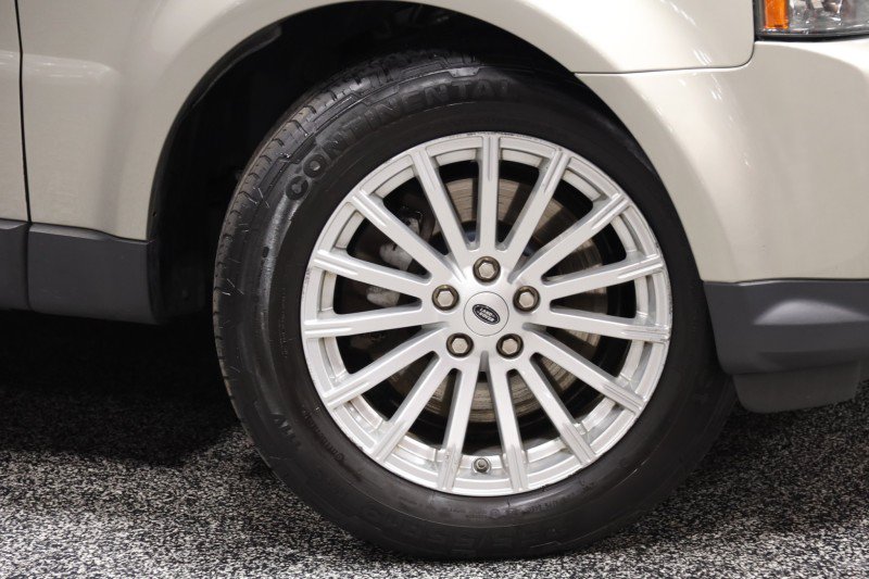 Used 2011 Land Rover Range Rover Sport HSE AWD/4WD image 4