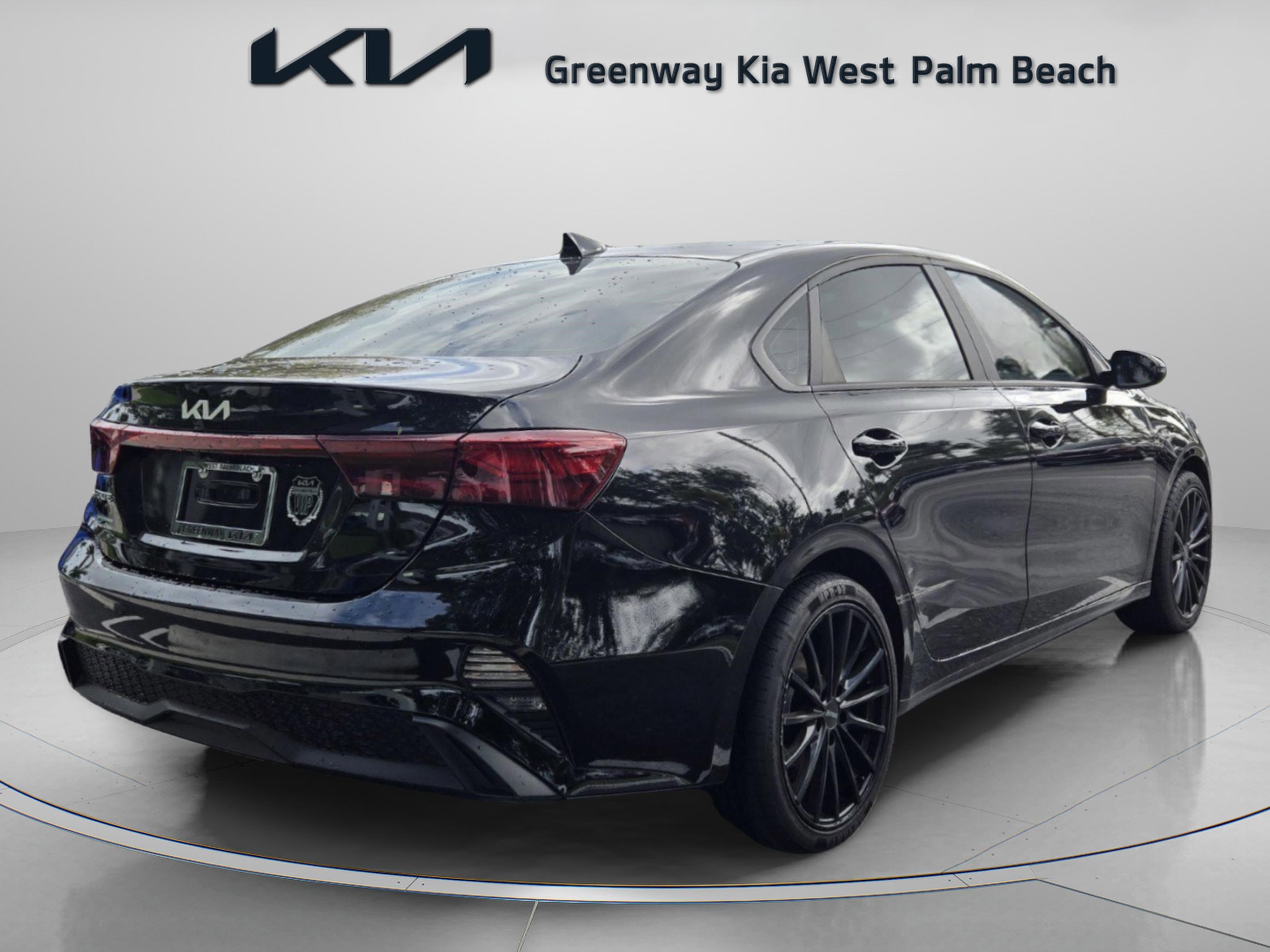 Used 2024 Kia Forte LXS w/ LXS Technology Package image 7