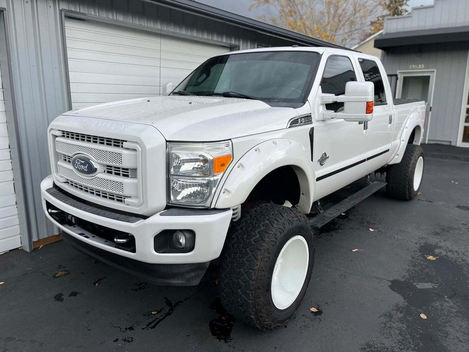 Used 2016 Ford F350 Platinum image 3