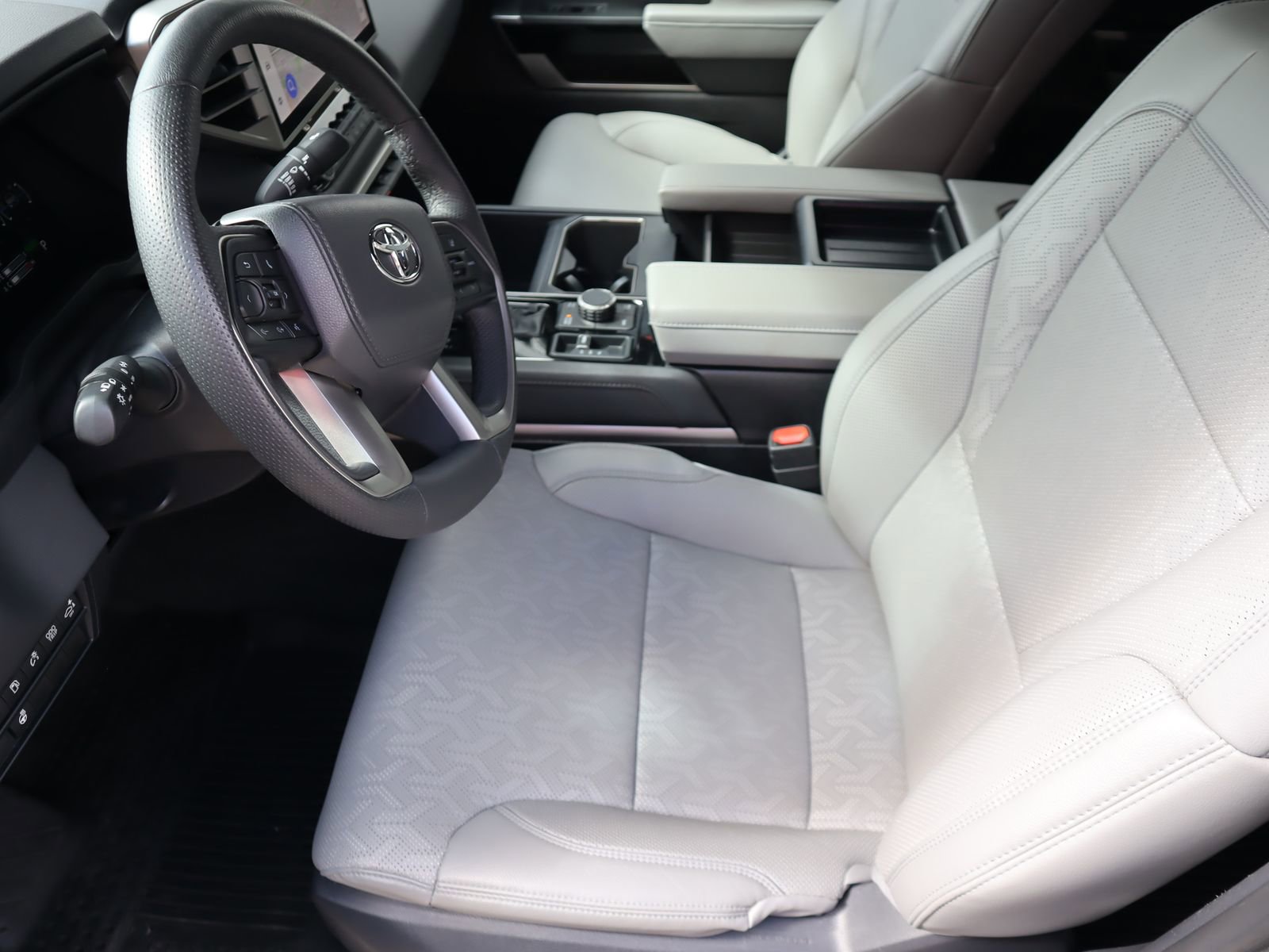 Used 2025 Toyota Tundra Limited image 42