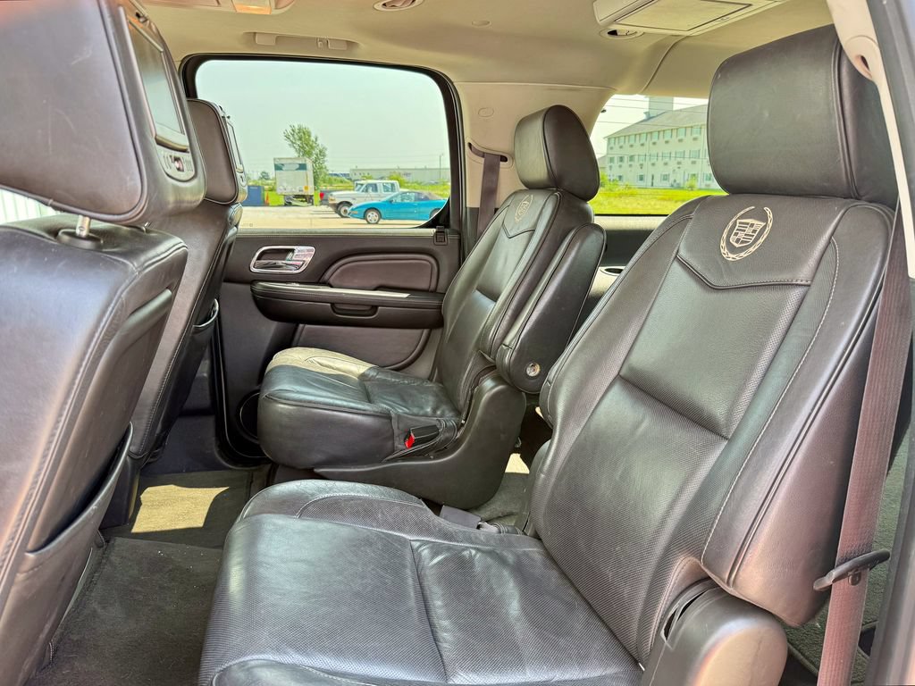 Used 2013 Cadillac Escalade ESV Platinum AWD/4WD image 12