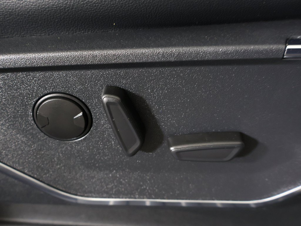 Used 2024 Ford F150 Lariat AWD/4WD image 37