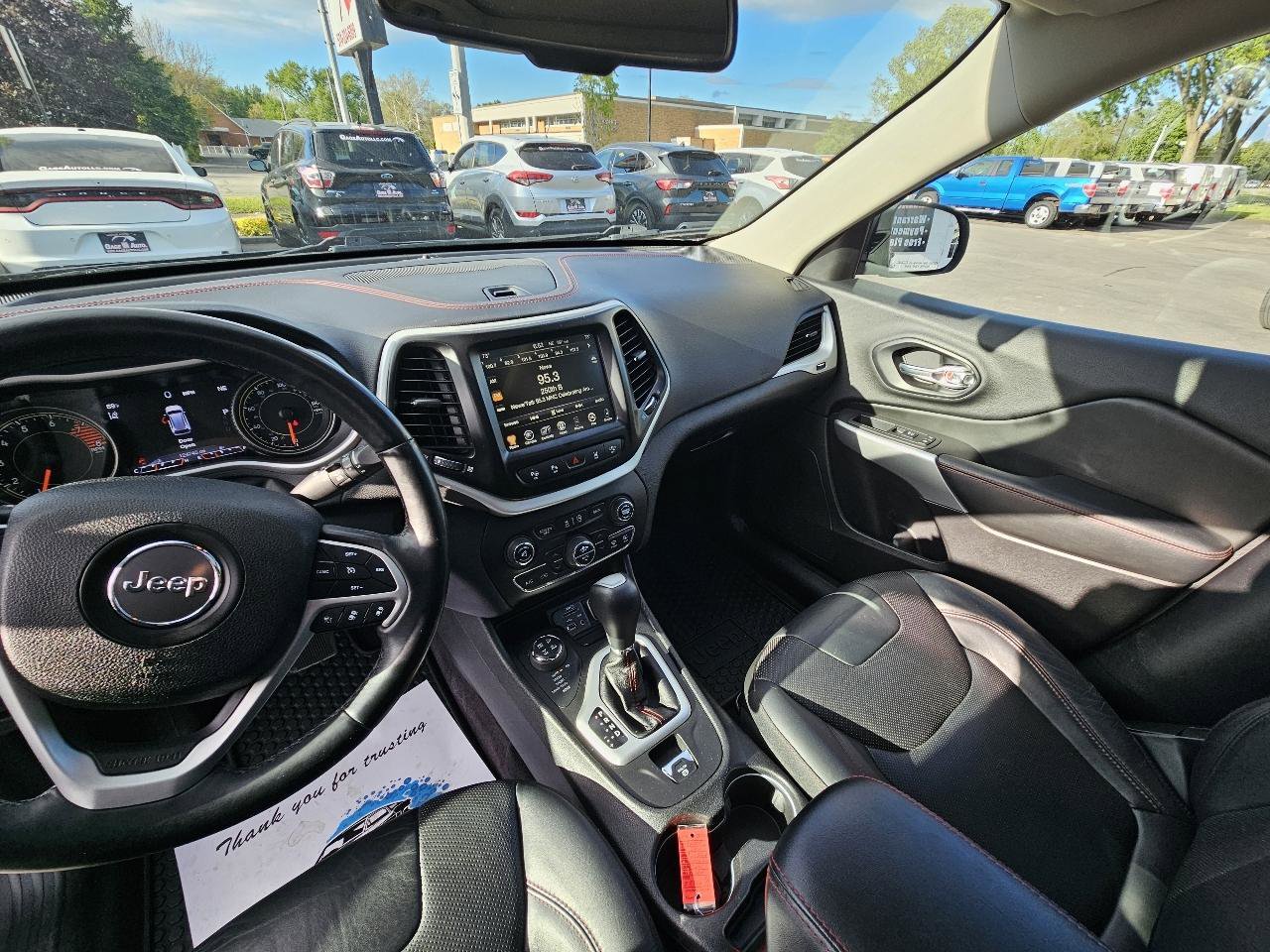 Used 2018 Jeep Cherokee Trailhawk AWD/4WD image 20