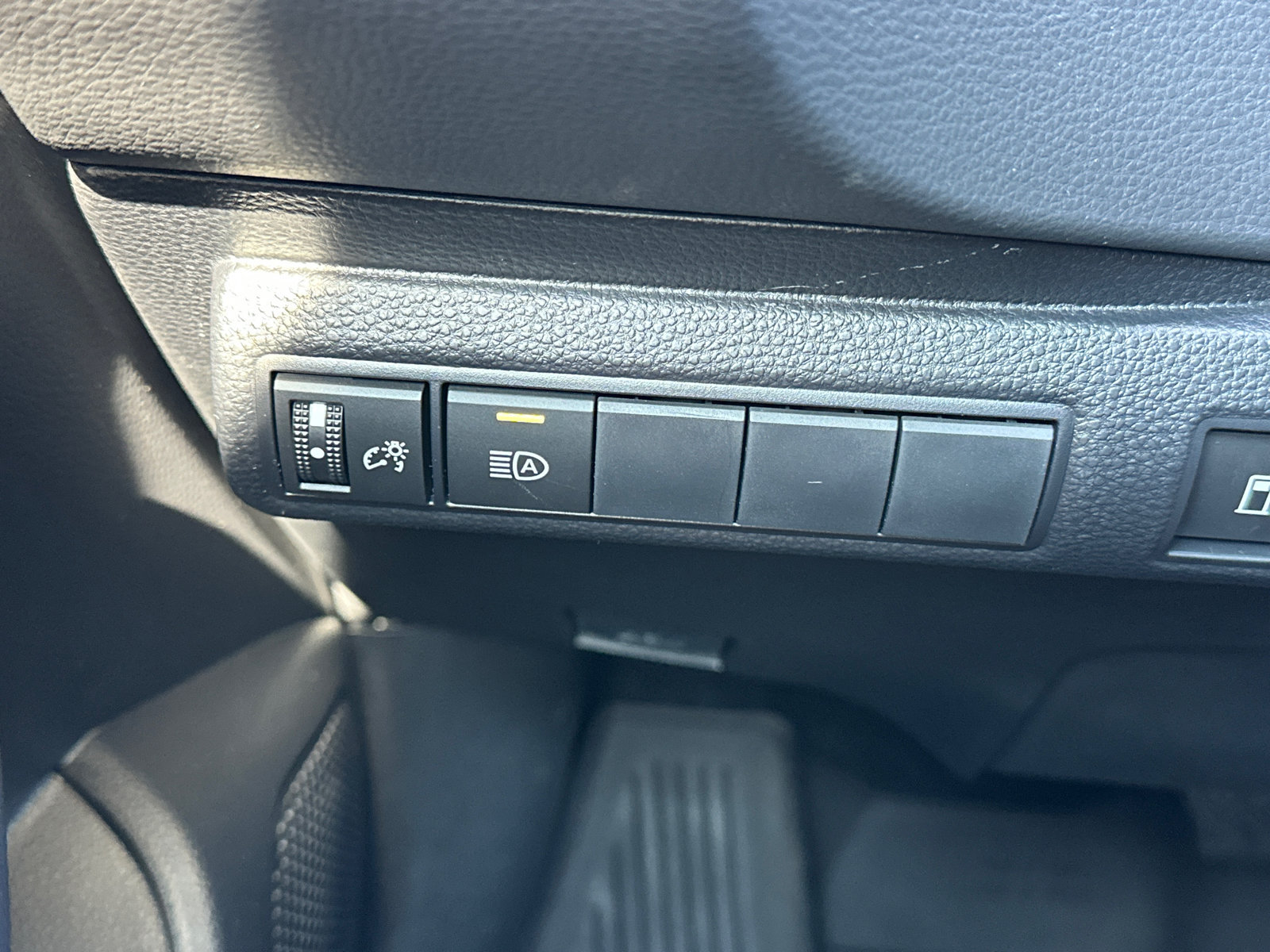 Used 2026 Toyota Corolla LE FWD image 29