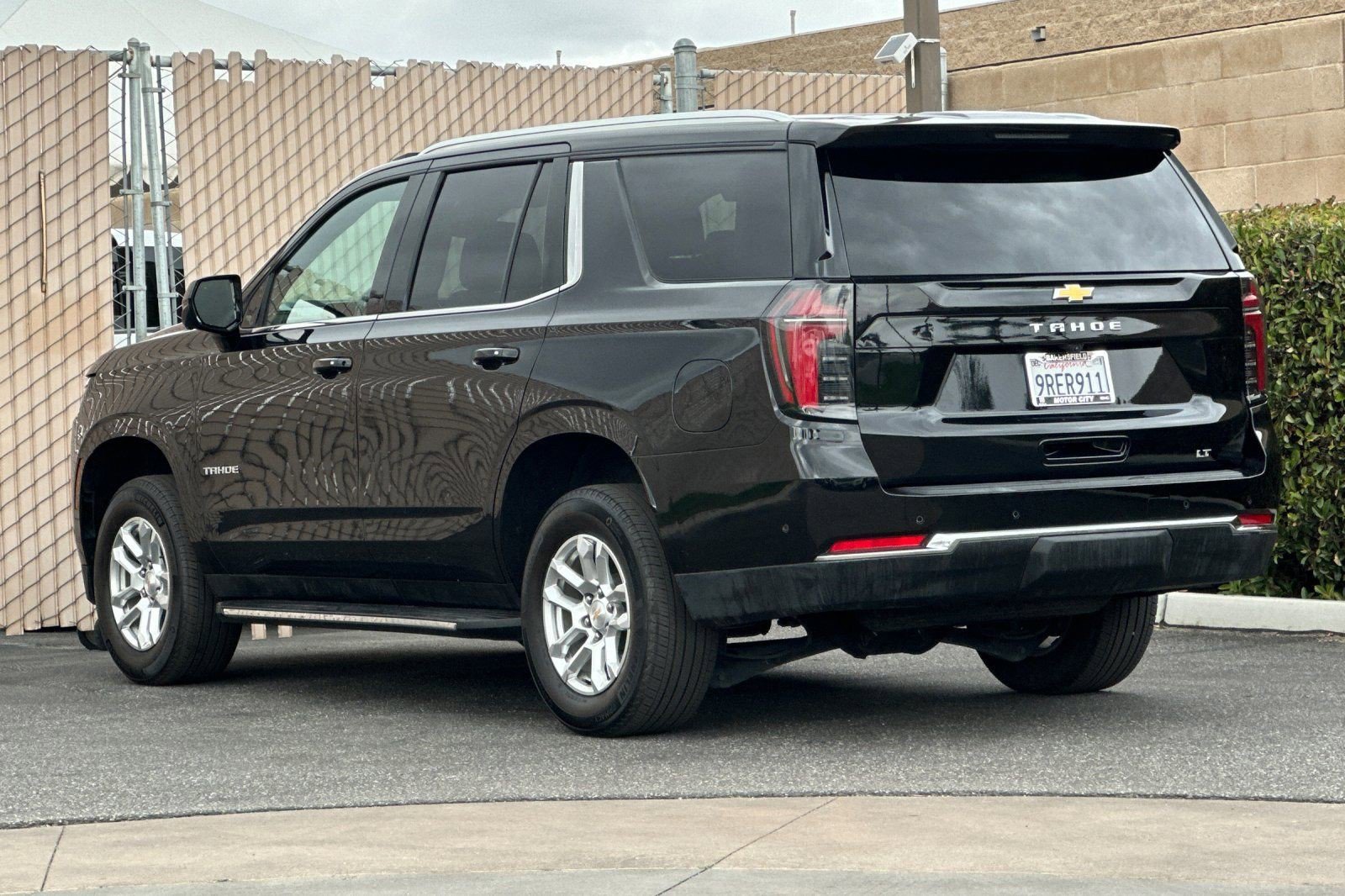 Used 2025 Chevrolet Tahoe LT RWD image 6