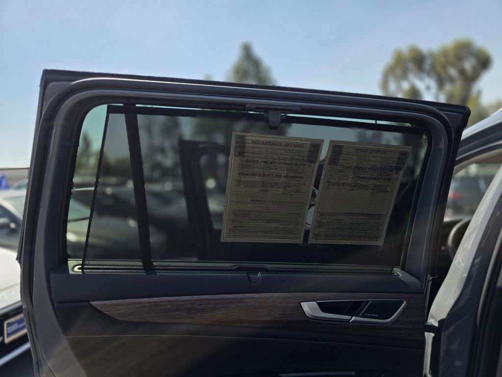 Used 2025 Volkswagen Atlas SEL Premium R-Line image 24