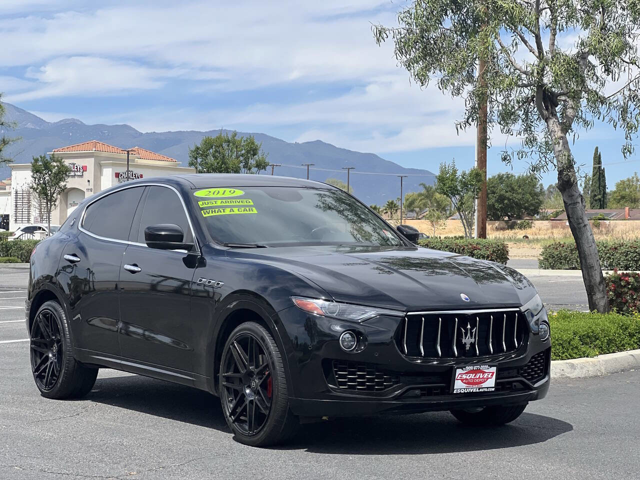 Used 2019 Maserati Levante image 5