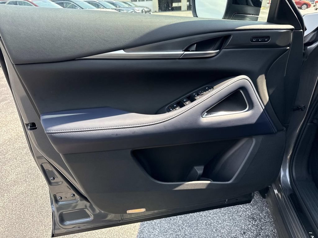 New 2027 INFINITI QX60 Sport w/ Dark Cargo Package AWD/4WD image 15