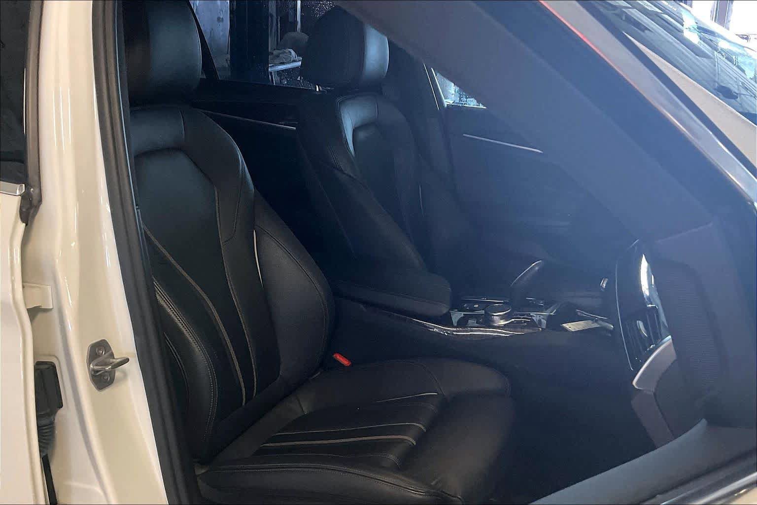 Used 2019 BMW 530i w/ Convenience Package RWD image 8