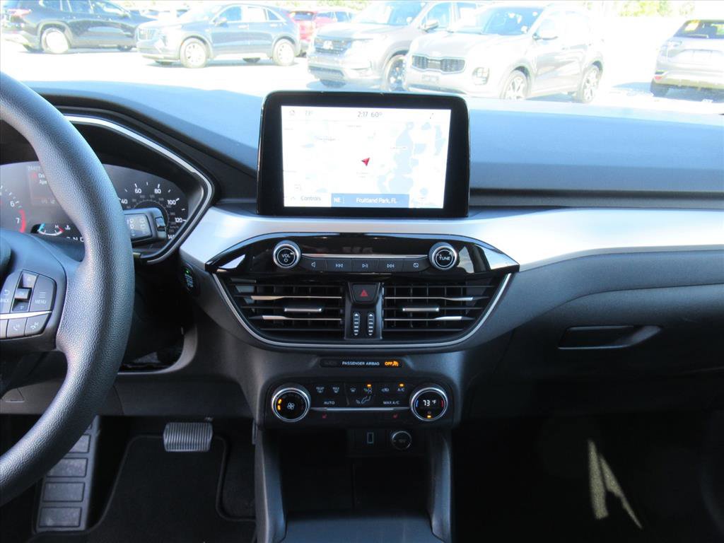 Used 2020 Ford Escape SE image 19