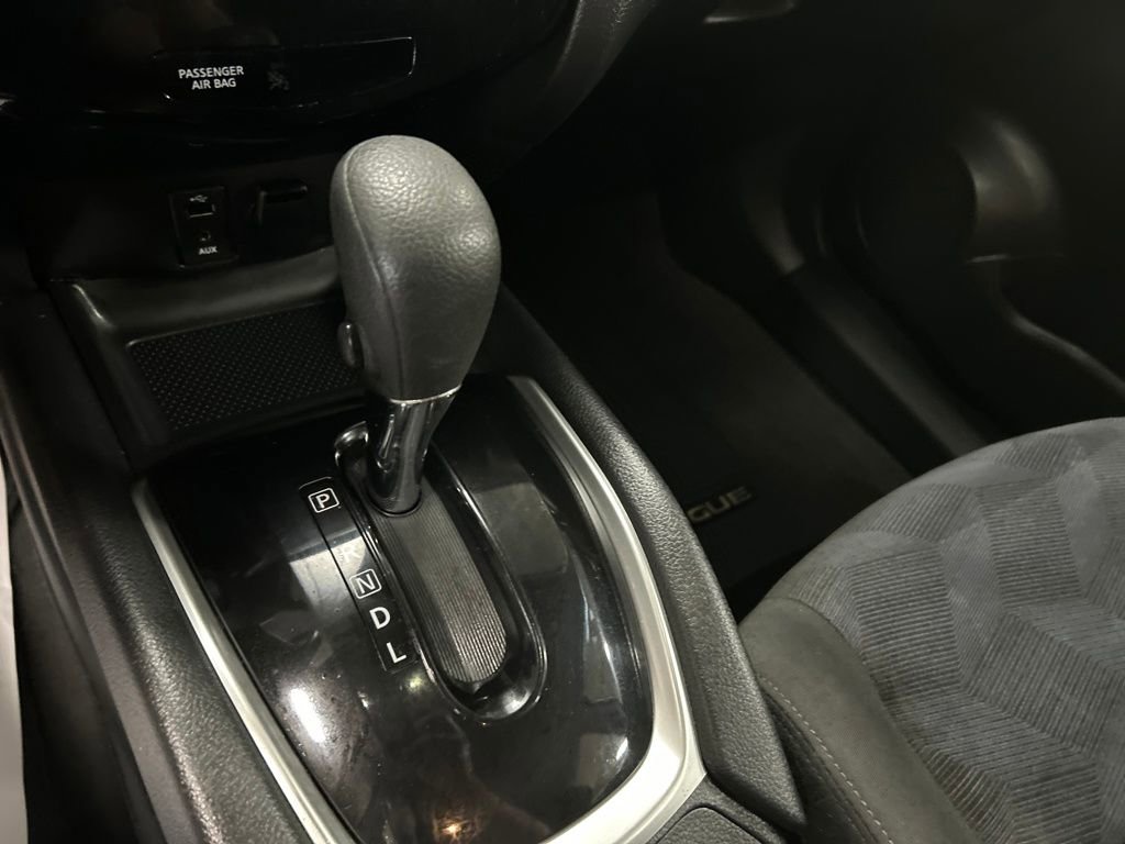 Used 2016 Nissan Rogue S image 25