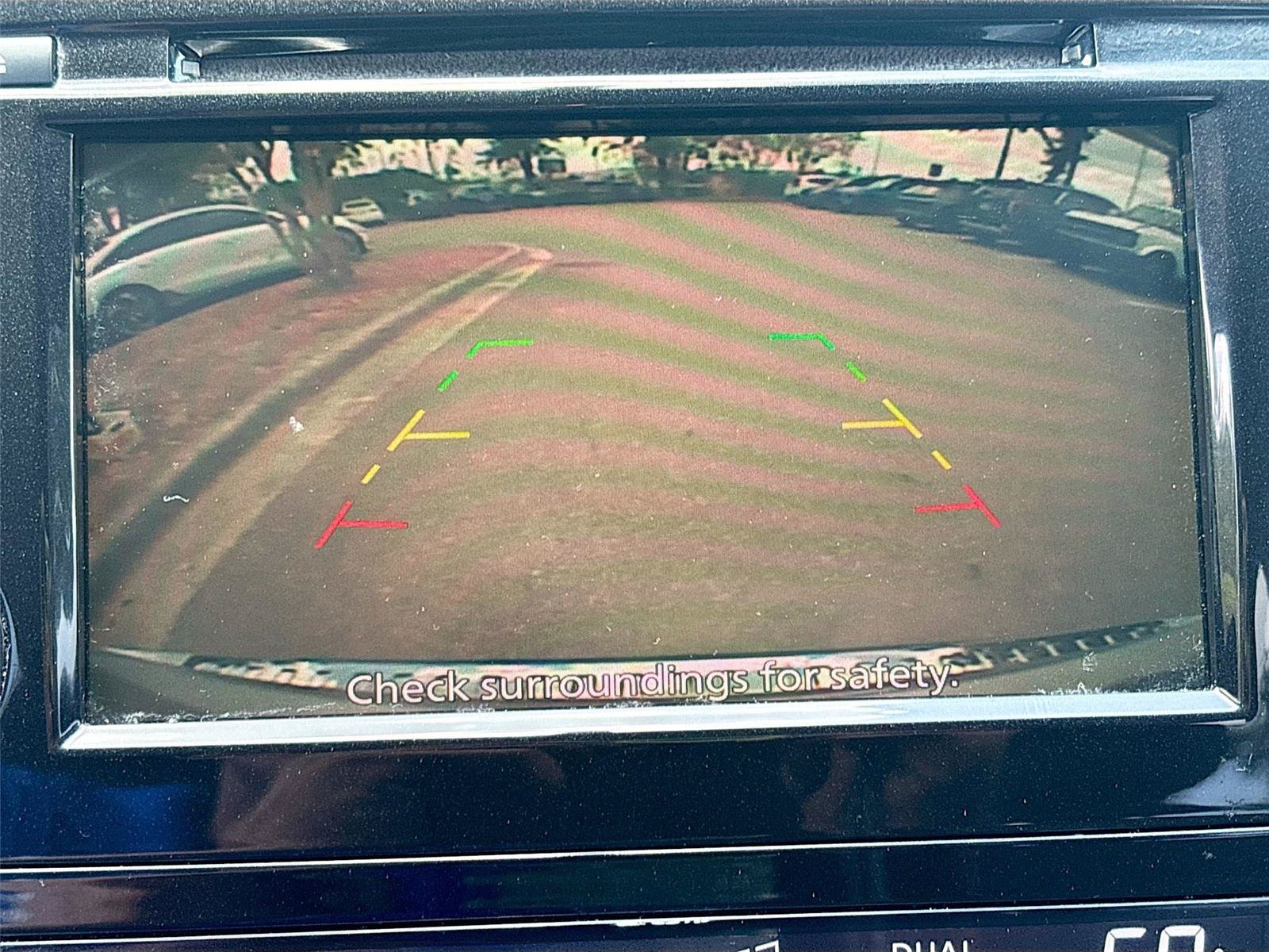 Used 2018 Nissan Rogue SV FWD image 13