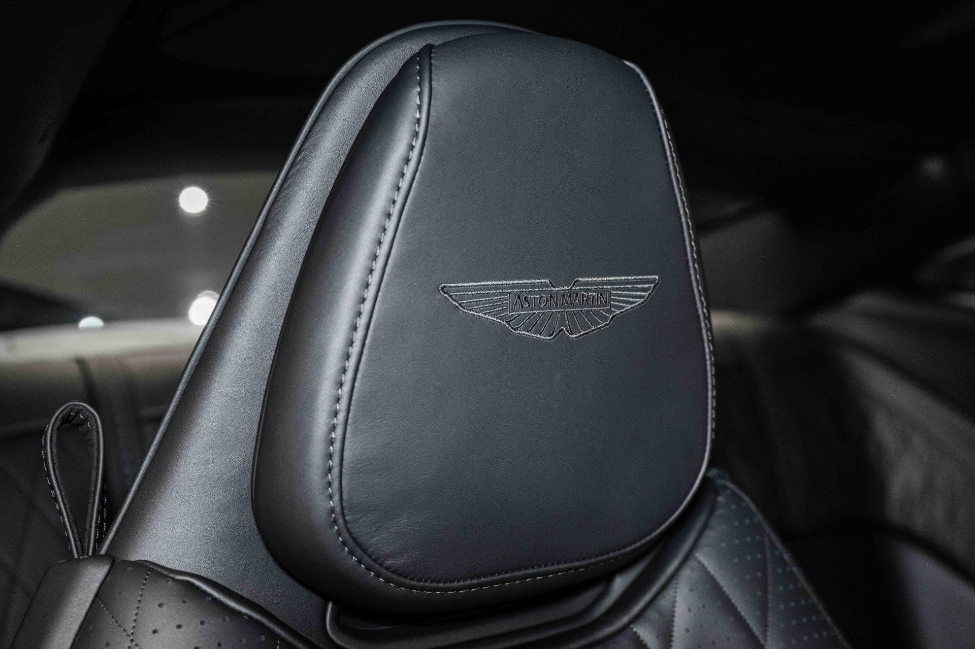 Used 2024 Aston Martin DB12 Coupe image 5