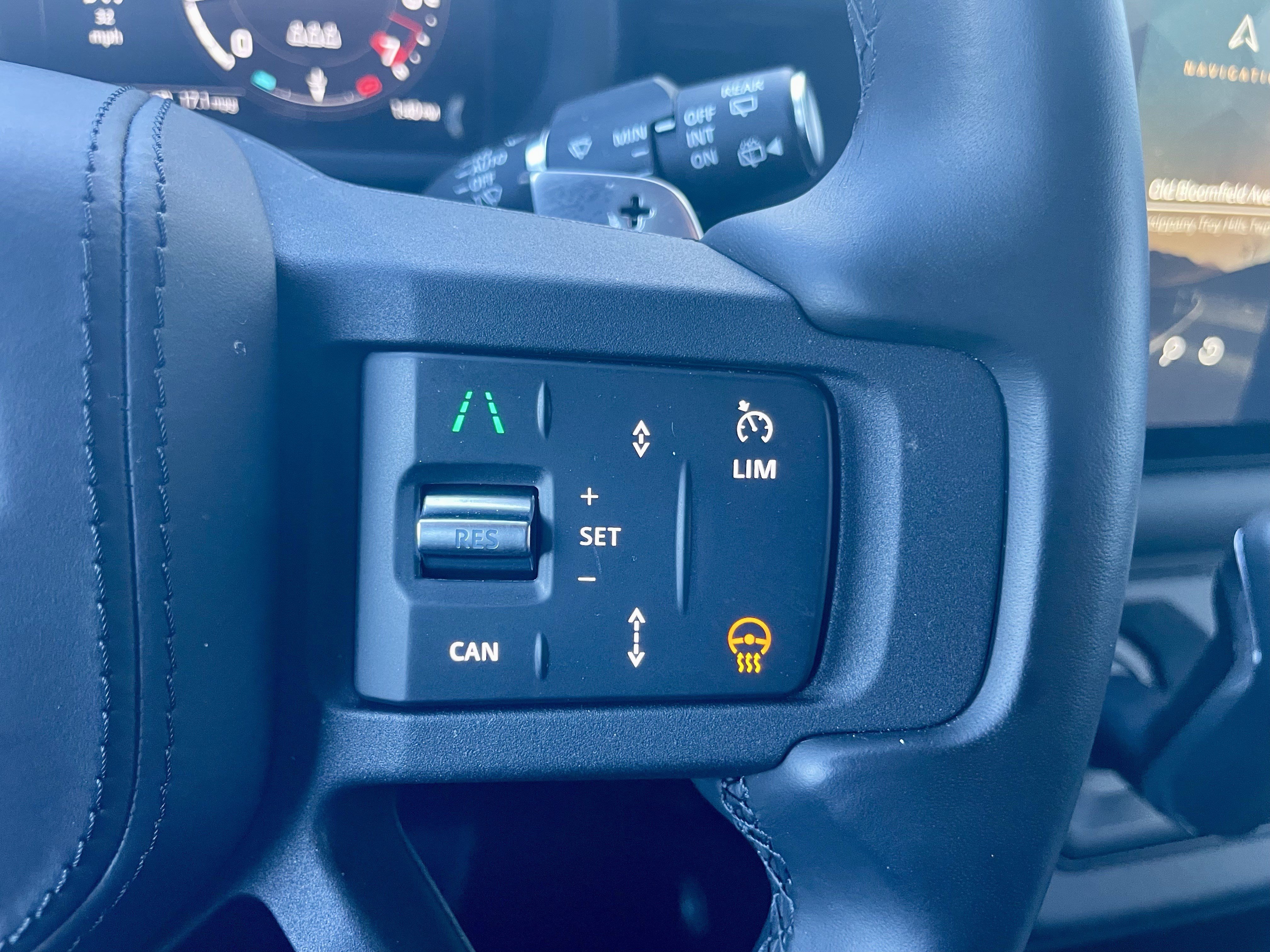 Certified 2025 Land Rover Defender 110 V8 AWD/4WD image 22