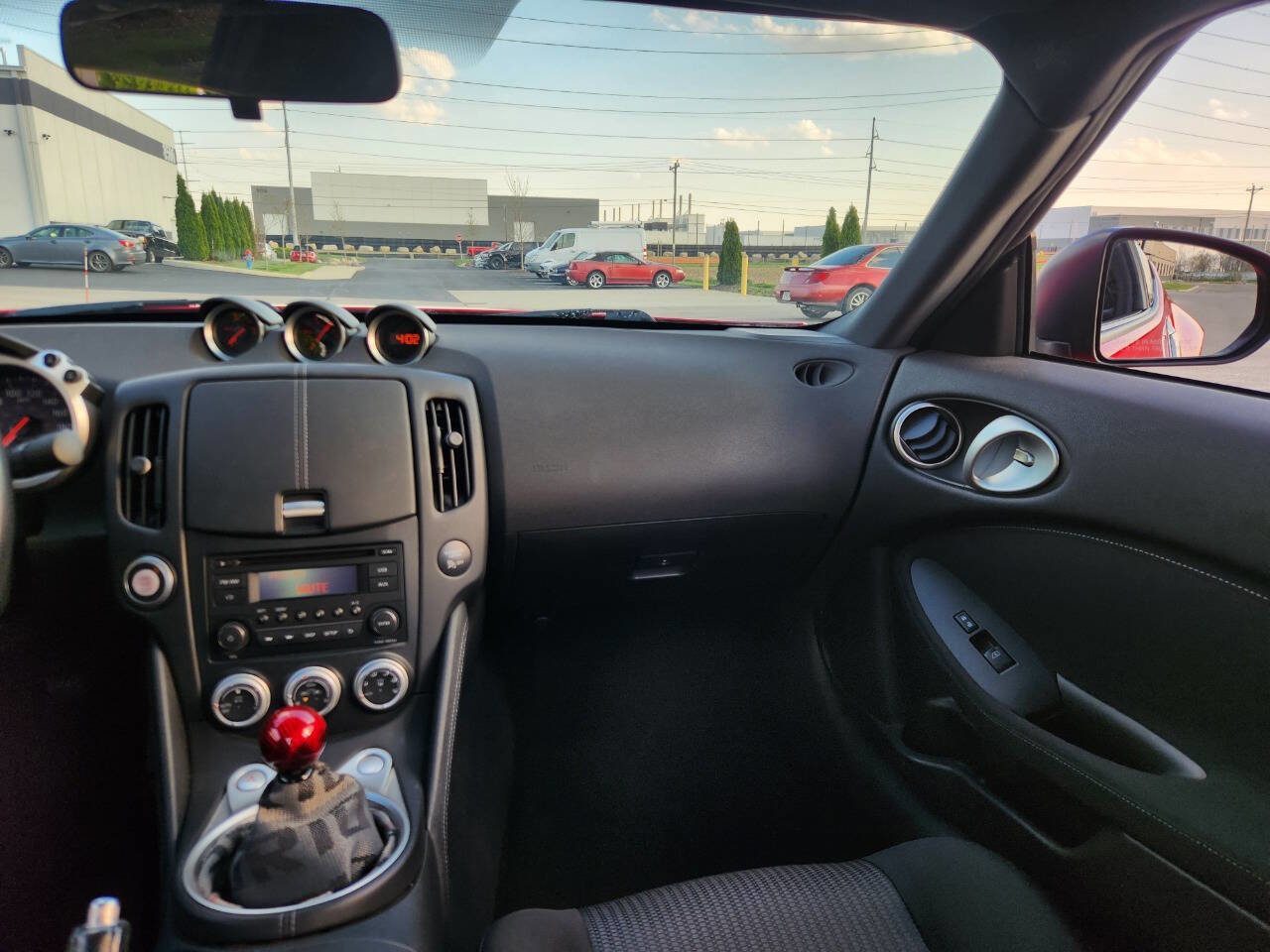 Used 2018 Nissan 370Z Coupe image 18