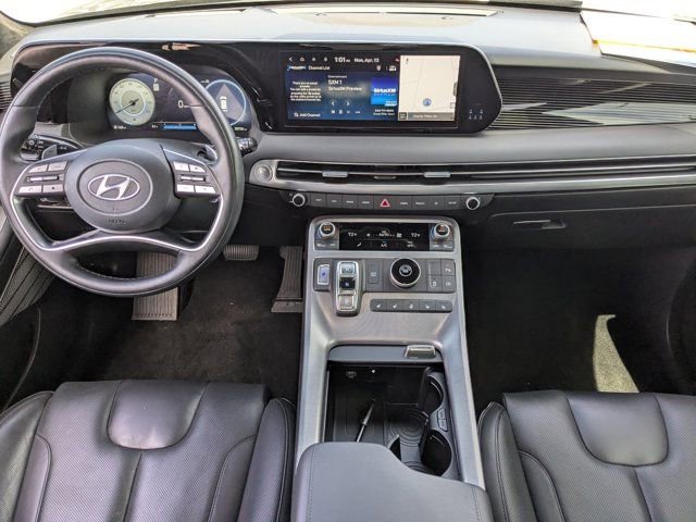 Used 2023 Hyundai Palisade Calligraphy image 15