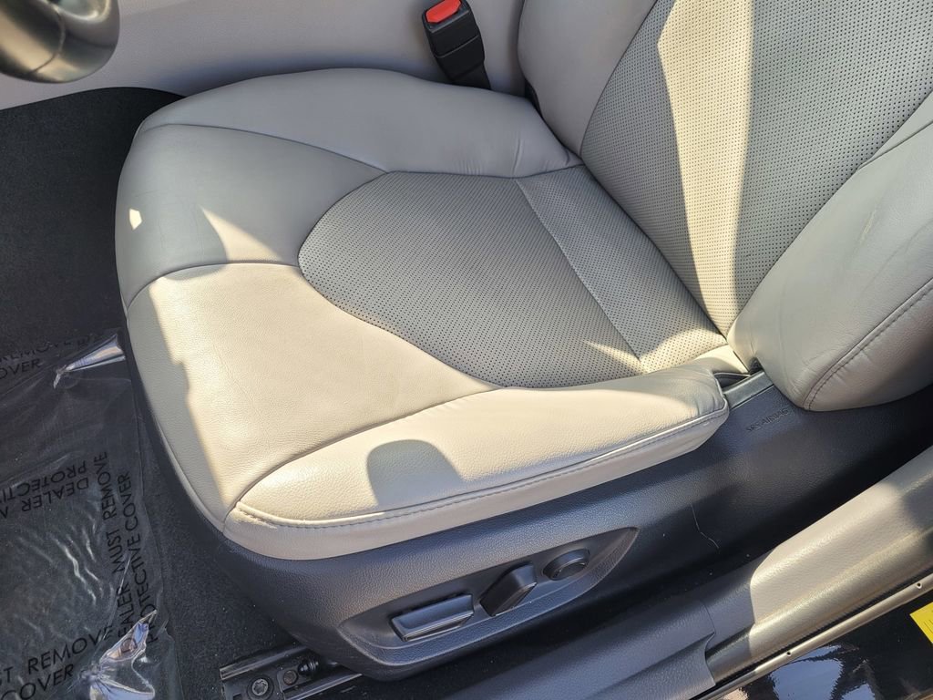 Used 2023 Toyota Camry XLE w/ Protection Package (Q2) (TMS) image 10