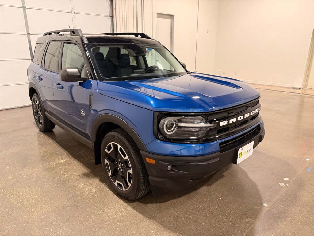 Used 2023 Ford Bronco Sport Outer Banks w/ Tech Package AWD/4WD image 3