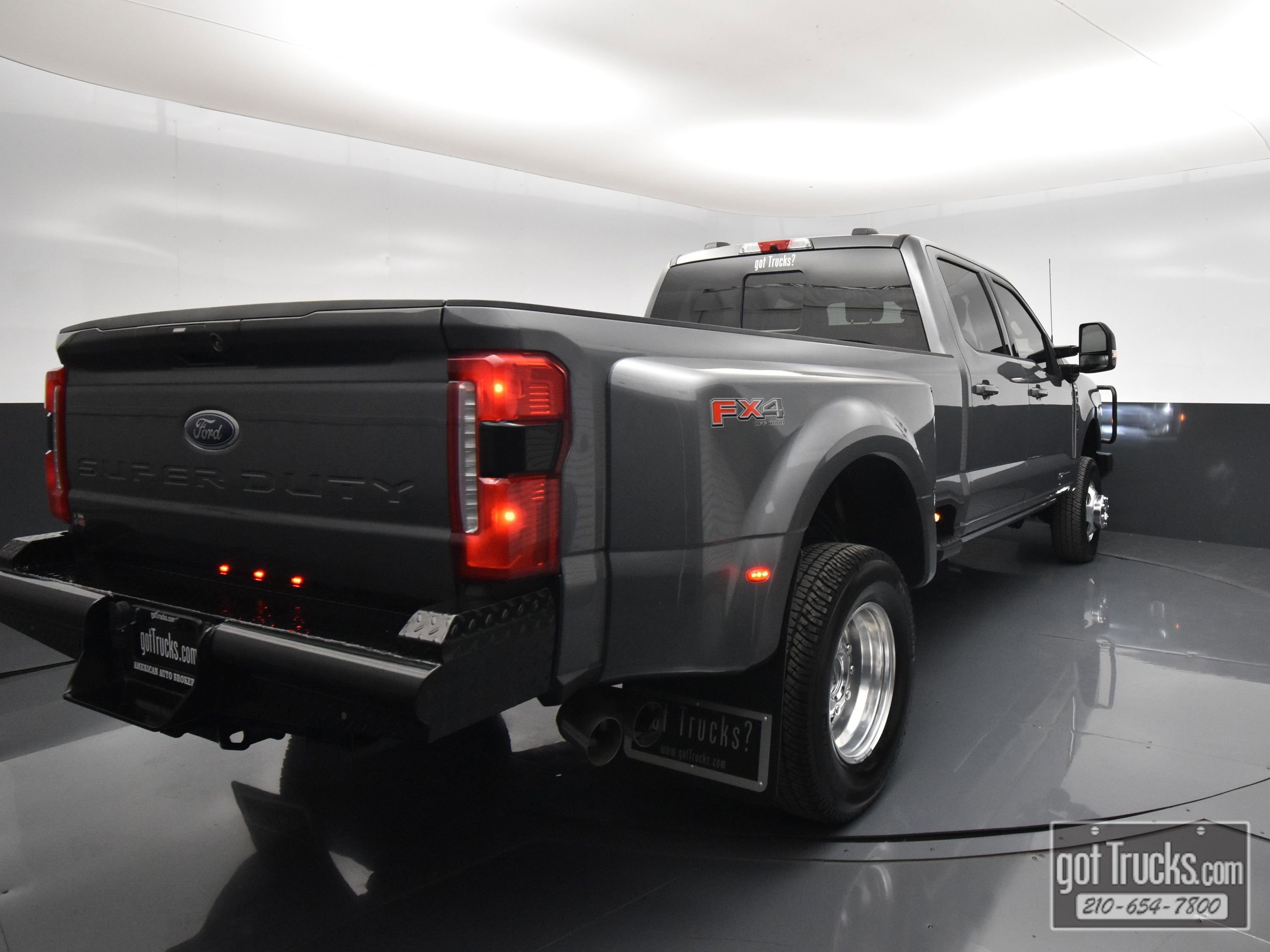 Used 2024 Ford F350 Lariat w/ Lariat Ultimate Package AWD/4WD image 50