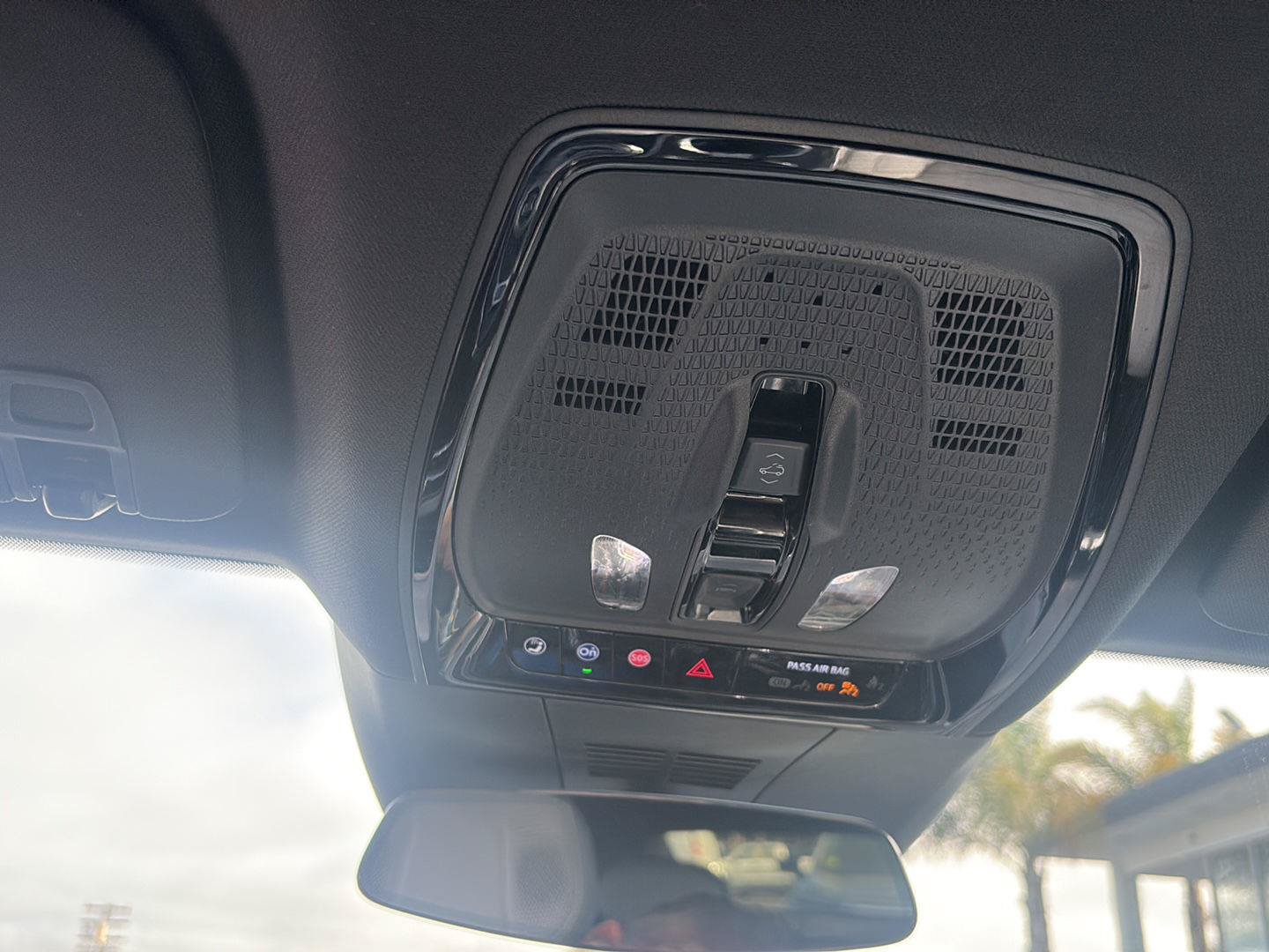 Used 2024 Cadillac Lyriq Luxury AWD/4WD image 40