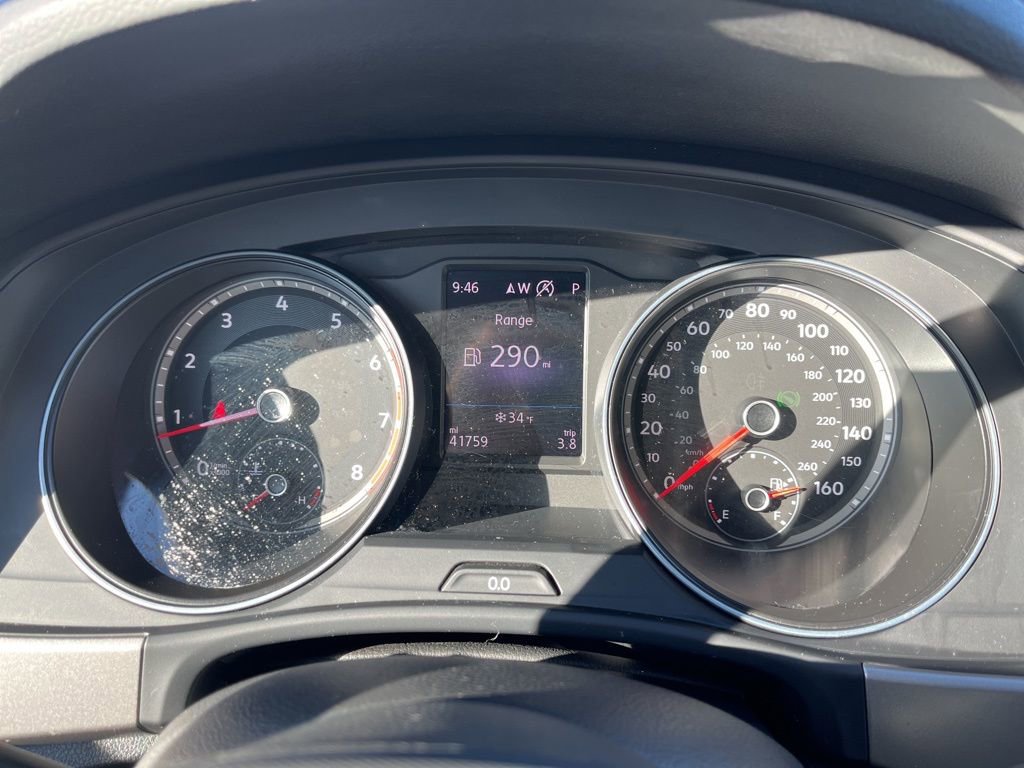 Used 2020 Volkswagen Atlas Cross Sport SE w/ Towing Package image 16