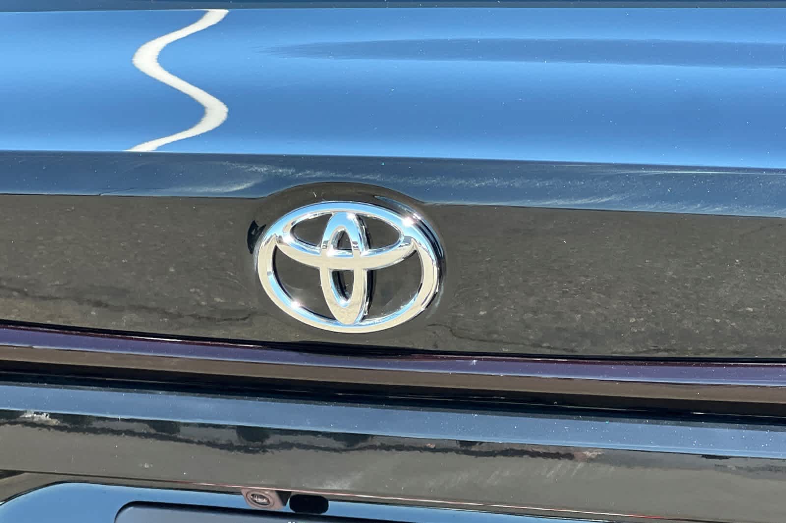 Certified 2025 Toyota Corolla LE FWD image 29