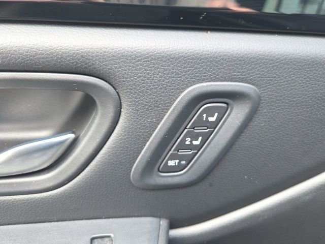 Used 2025 Honda Pilot Touring image 23