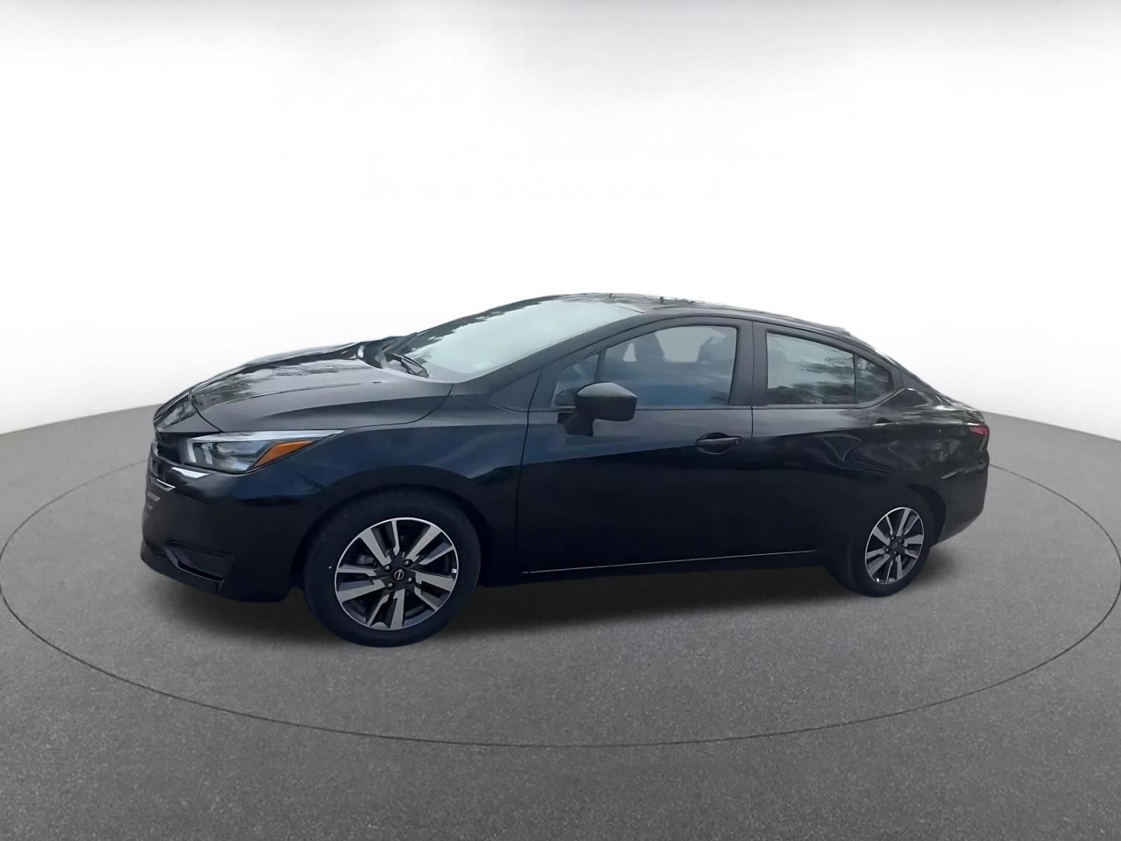 Used 2025 Nissan Versa SV FWD image 8