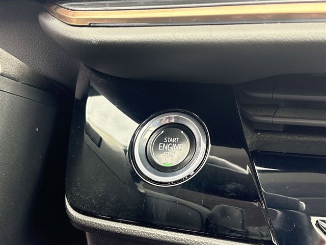 Used 2024 Buick Envision Avenir image 17