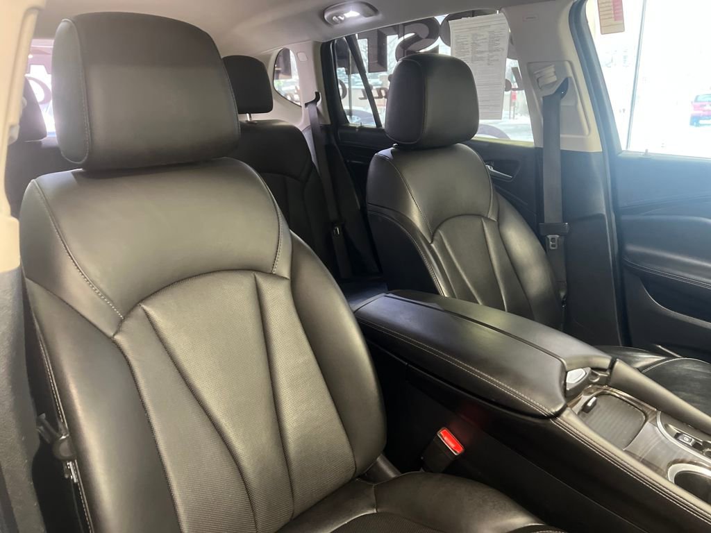 Used 2020 Buick Envision Essence image 38