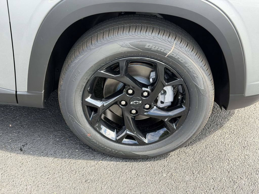 New 2026 Chevrolet Trax LT w/ Driver Confidence Package FWD image 25