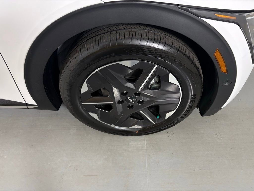 New 2025 Kia EV6 Light w/ Light LR Technology Package image 11