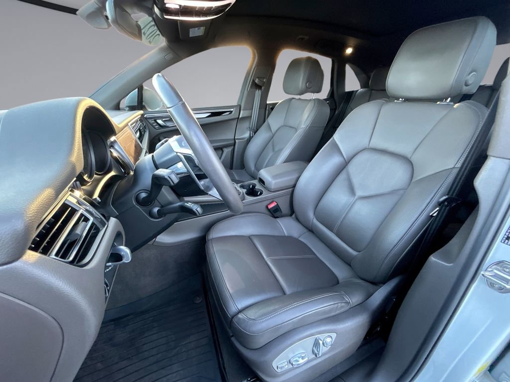 Used 2021 Porsche Macan S AWD/4WD image 28