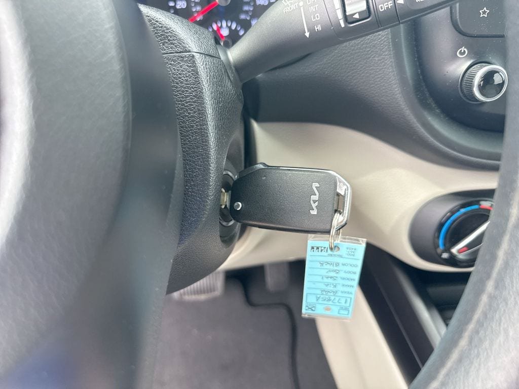 Used 2022 Kia Soul LX FWD image 13