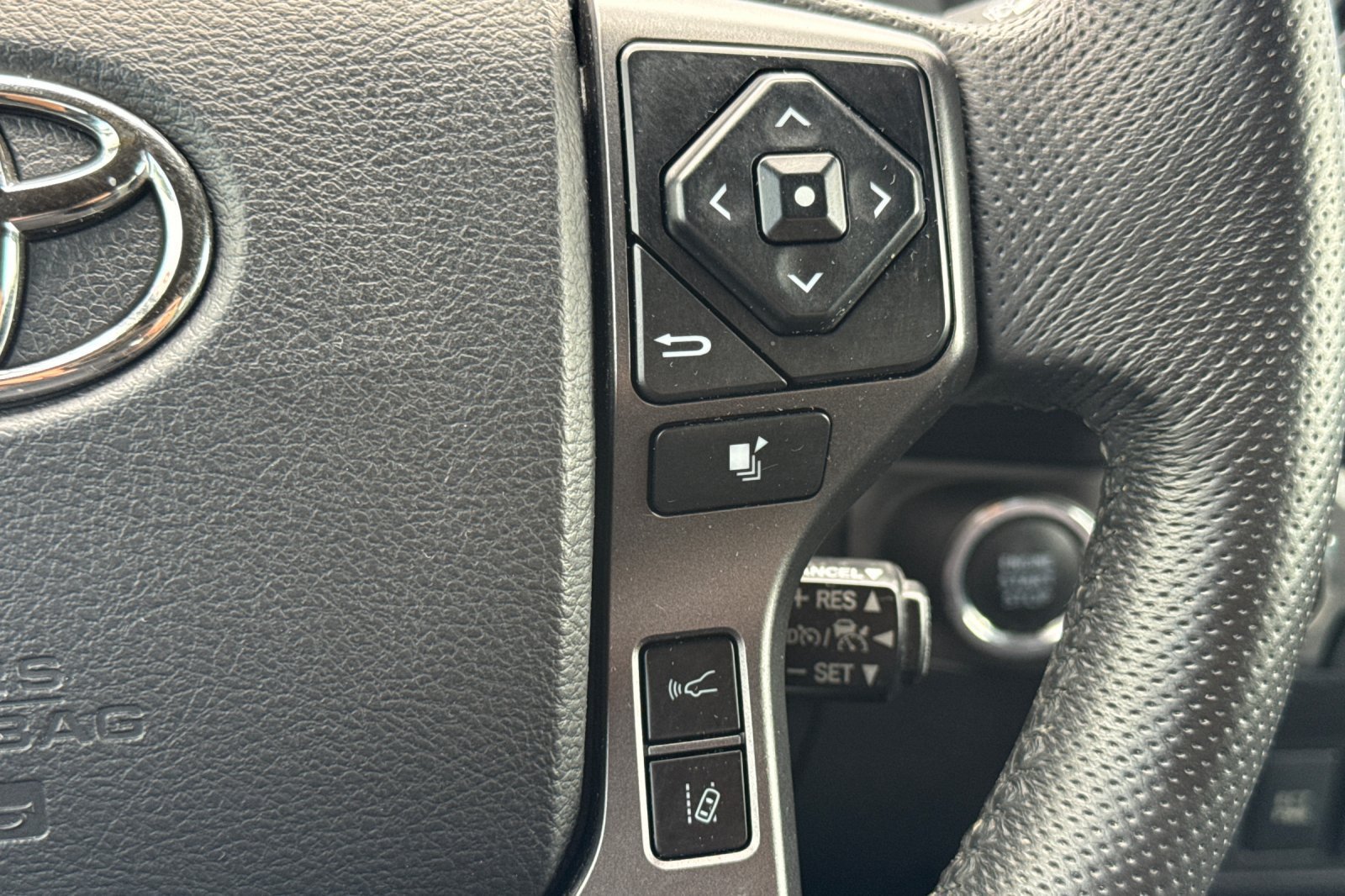 Certified 2021 Toyota Tacoma TRD Off-Road w/ Technology Package AWD/4WD image 29