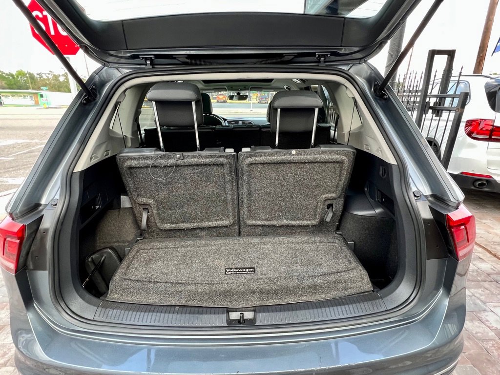 Used 2021 Volkswagen Tiguan SE w/ Panoramic Sunroof Package FWD image 20