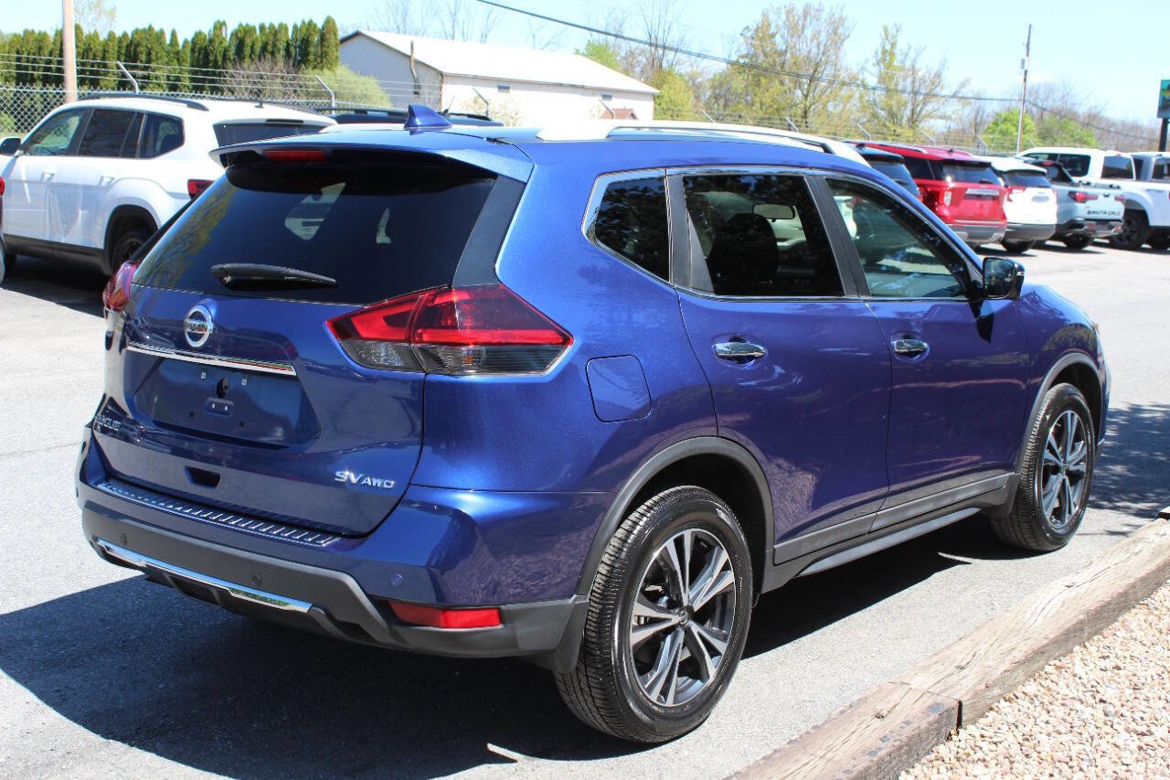 Used 2020 Nissan Rogue SV w/ Sun & Sound Touring Package AWD/4WD image 6