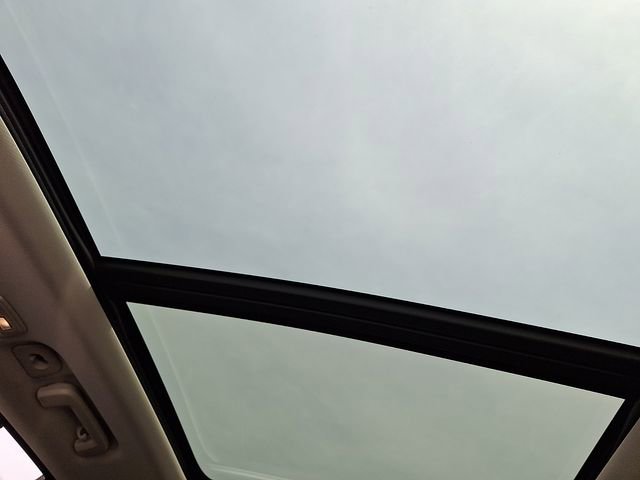 Used 2025 Volvo XC90 T8 Ultra w/ Protection Package Premier image 14