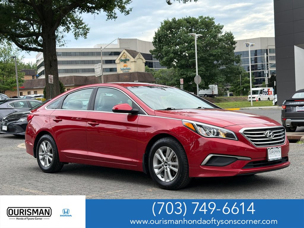Used 2017 Hyundai Sonata SE FWD image 1