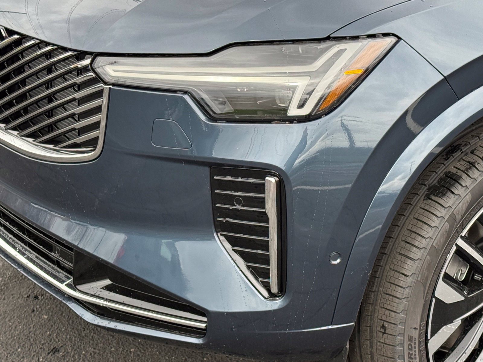 New 2027 Volvo XC90 T8 Bright AWD/4WD image 11