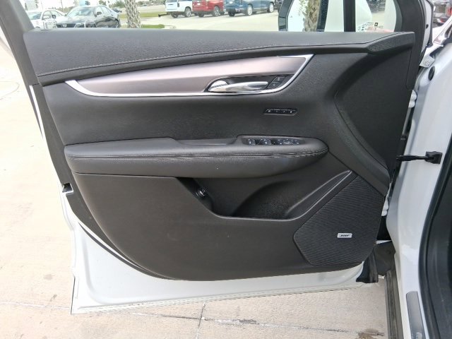 Used 2023 Cadillac XT6 Luxury image 16