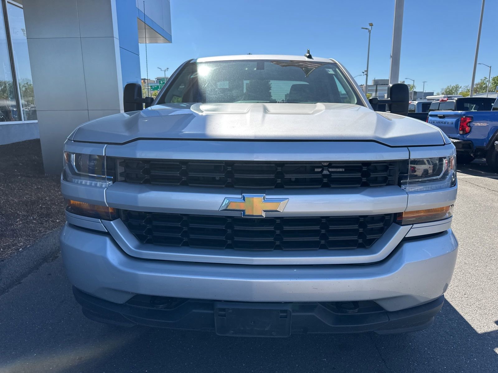 Used 2019 Chevrolet Silverado 1500 Custom w/ Custom Convenience Package AWD/4WD image 2