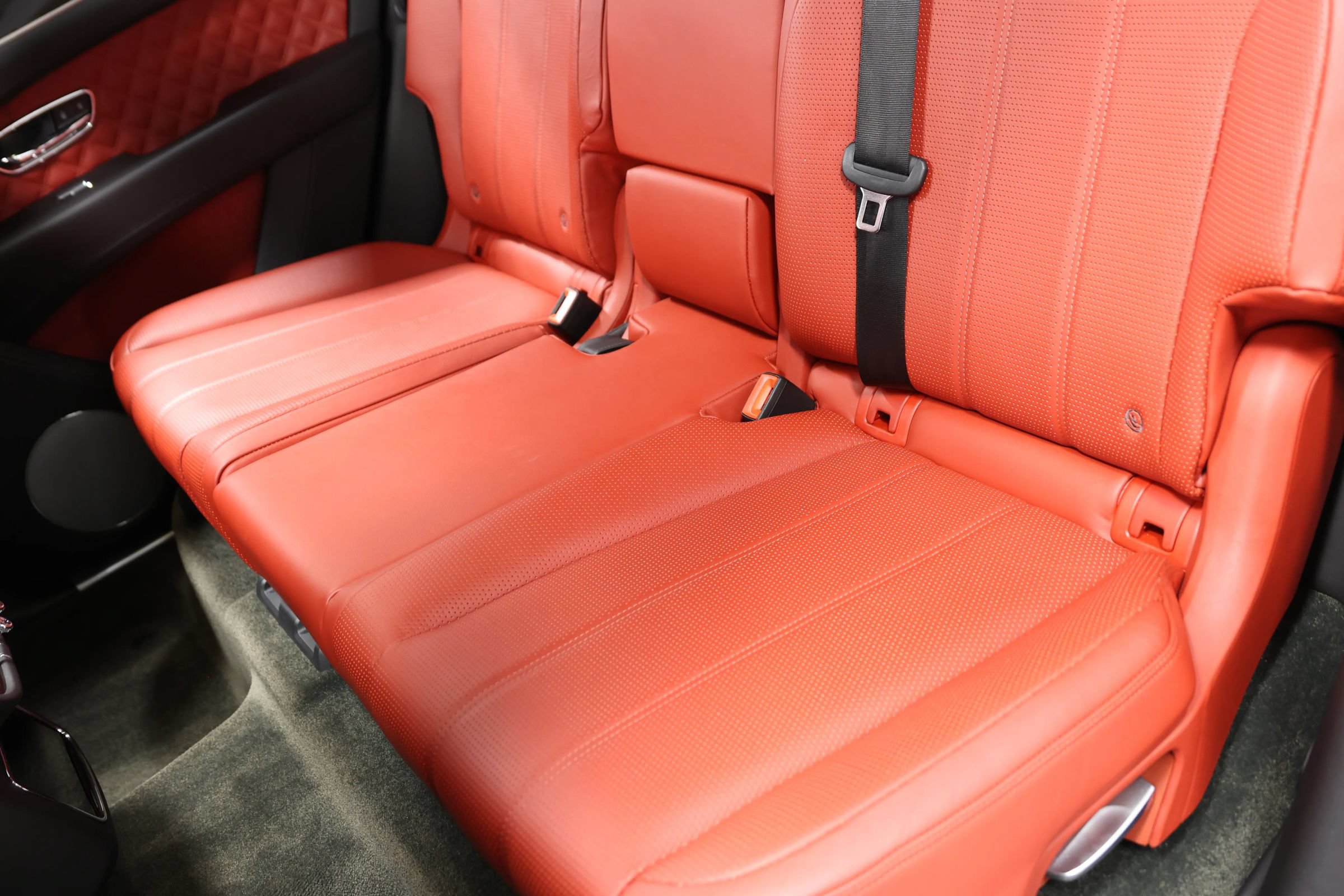 Used 2022 Bentley Bentayga AWD/4WD image 63