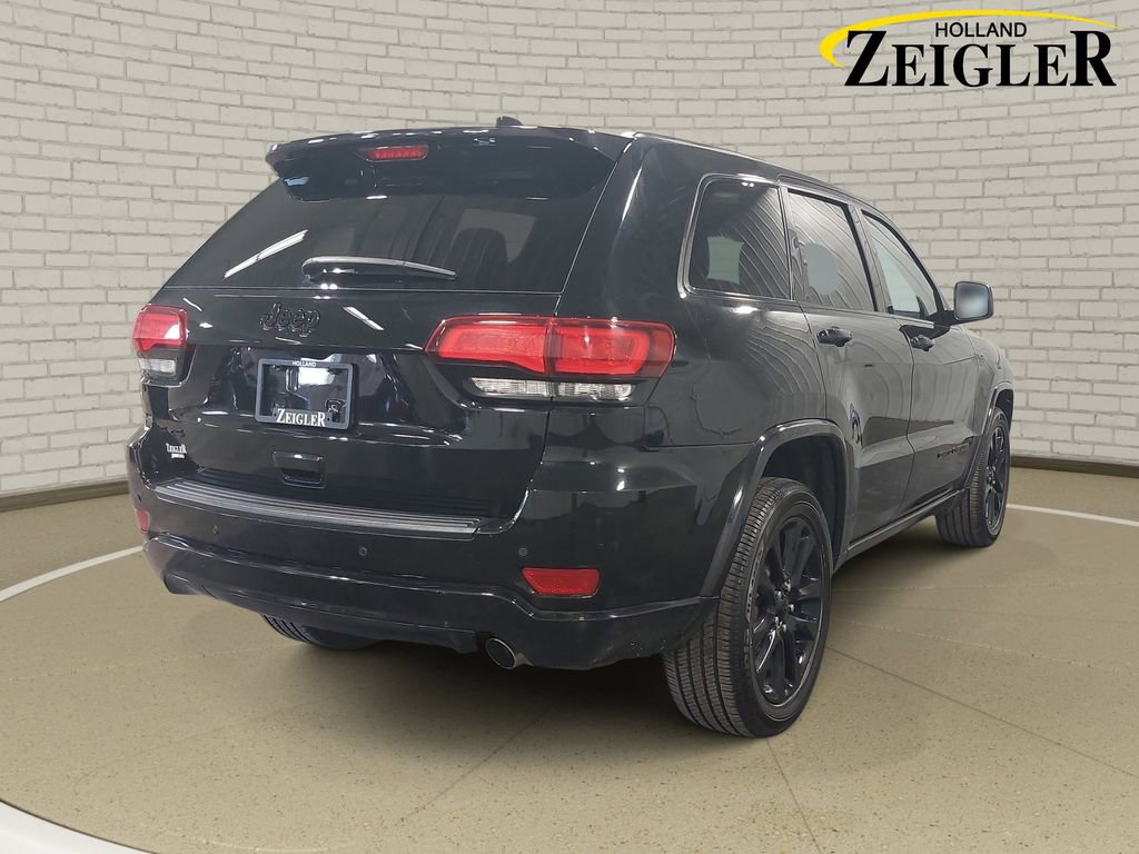 Used 2019 Jeep Grand Cherokee Altitude AWD/4WD image 5