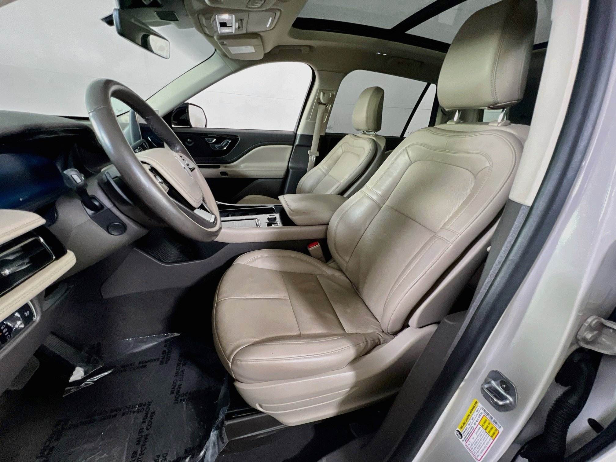Used 2023 Lincoln Aviator Reserve w/ Elements Package Plus AWD/4WD image 22