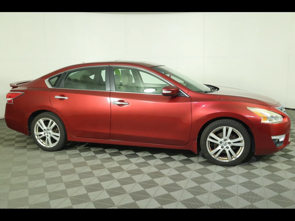 Used 2014 Nissan Altima 3.5 SL w/ Technology Package FWD image 8