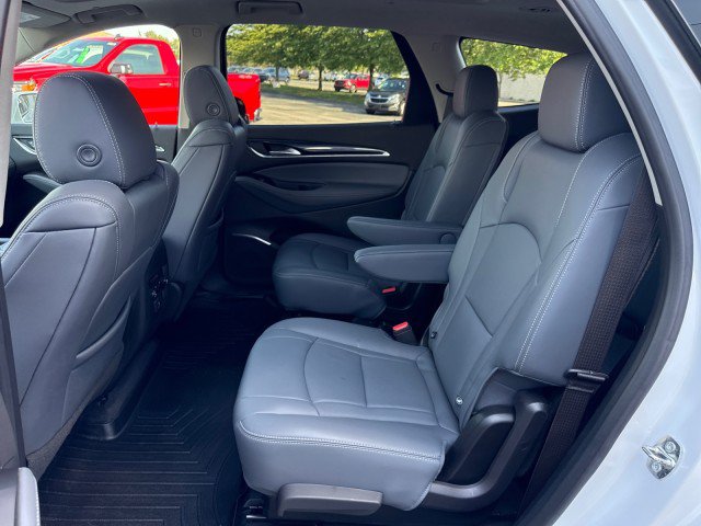 Used 2020 Buick Enclave Essence w/ Sport Touring Edition FWD image 28