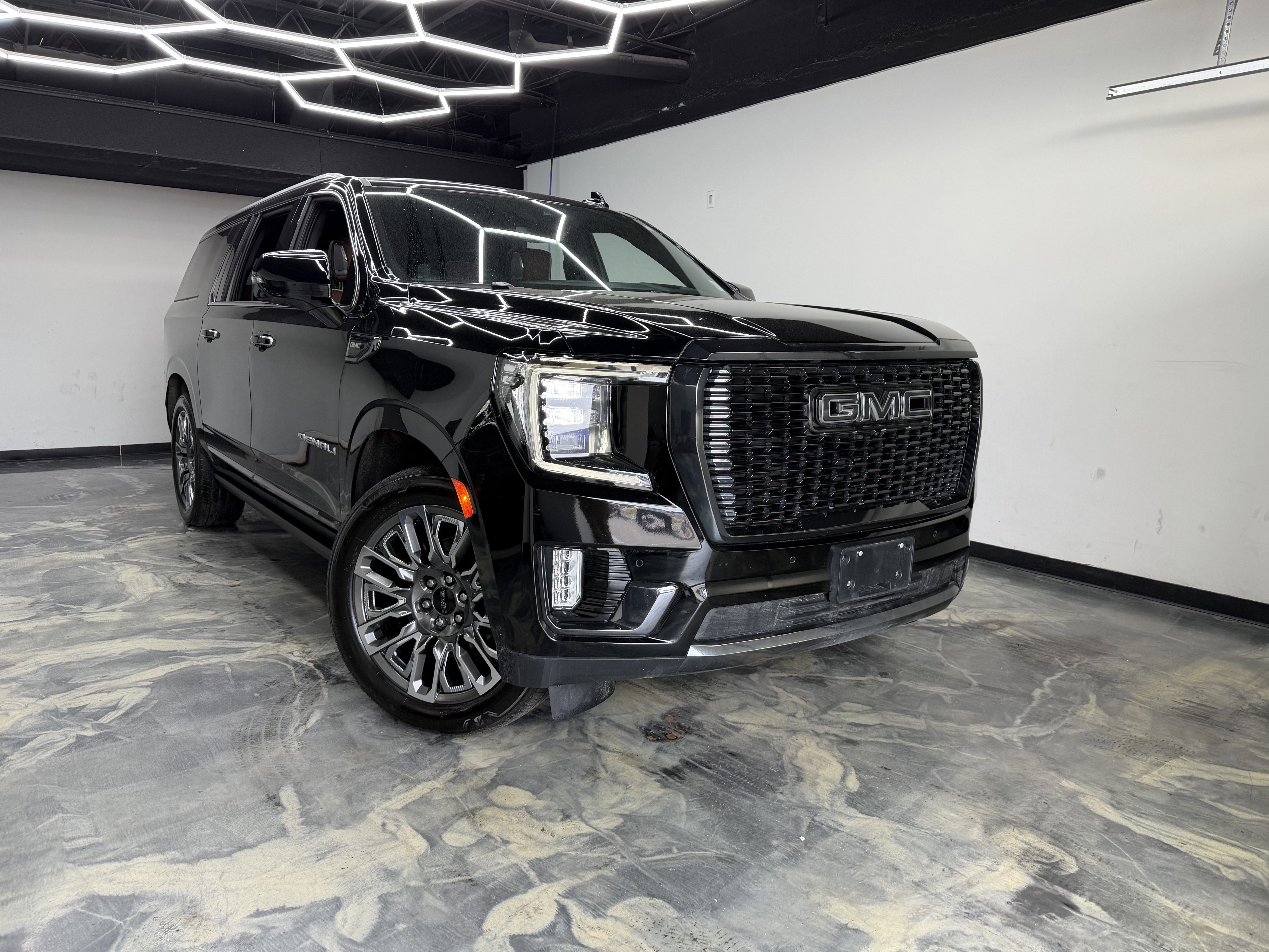 Used 2023 GMC Yukon XL Denali Ultimate w/ LPO, Floor Liner Package image 7