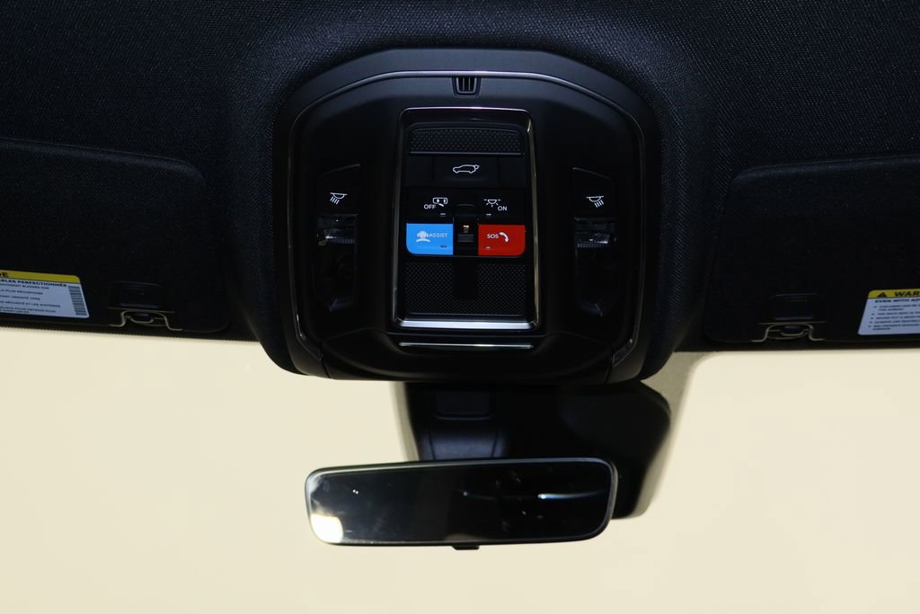 New 2025 Jeep Grand Cherokee Laredo image 25