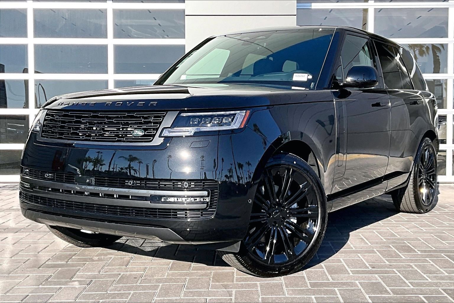 New 2026 Land Rover Range Rover SE image 1